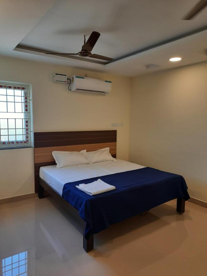 Grk Residency 호텔 Gūduvāncheri 외부 사진